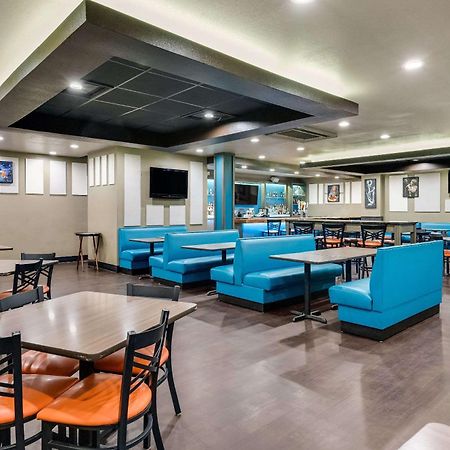 Clarion Inn & Suites Russellville I-40 Buitenkant foto